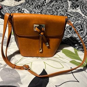 Brown shoulder purse
